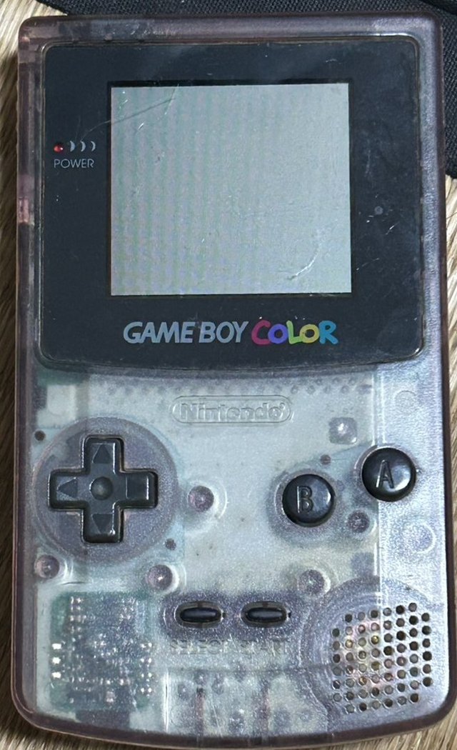 ゲームボーイカラーの正面